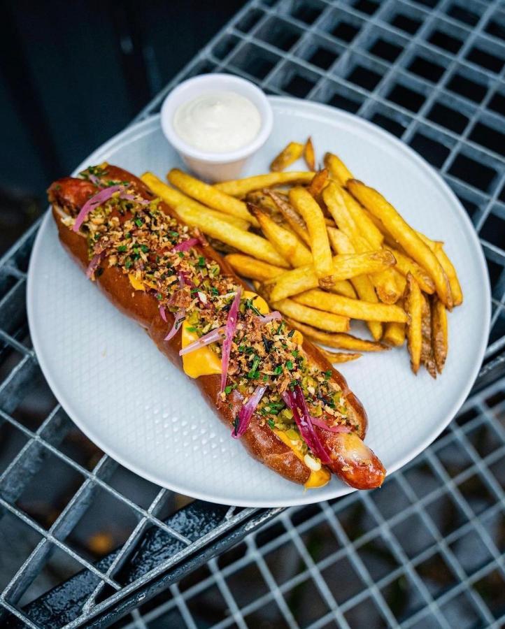 Street Food Possonium Apartments Bratislava Buitenkant foto